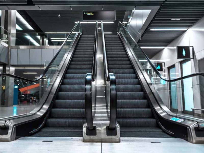 TECHNO-SAN-escalators